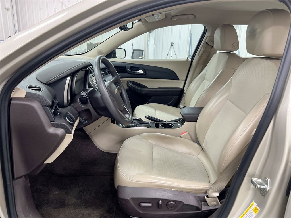 Used 2014 Chevrolet Malibu LT w/ Power Convenience Package image 17