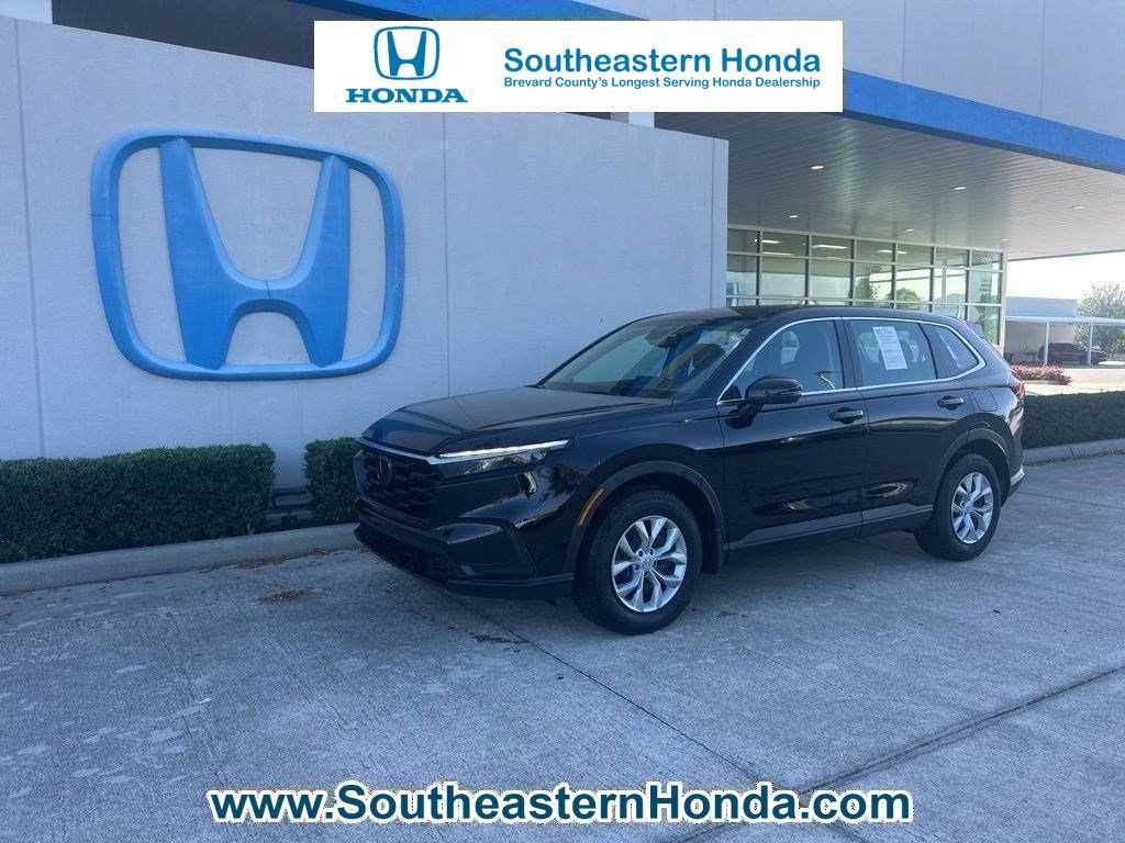 Used 2023 Honda CR-V LX image 1