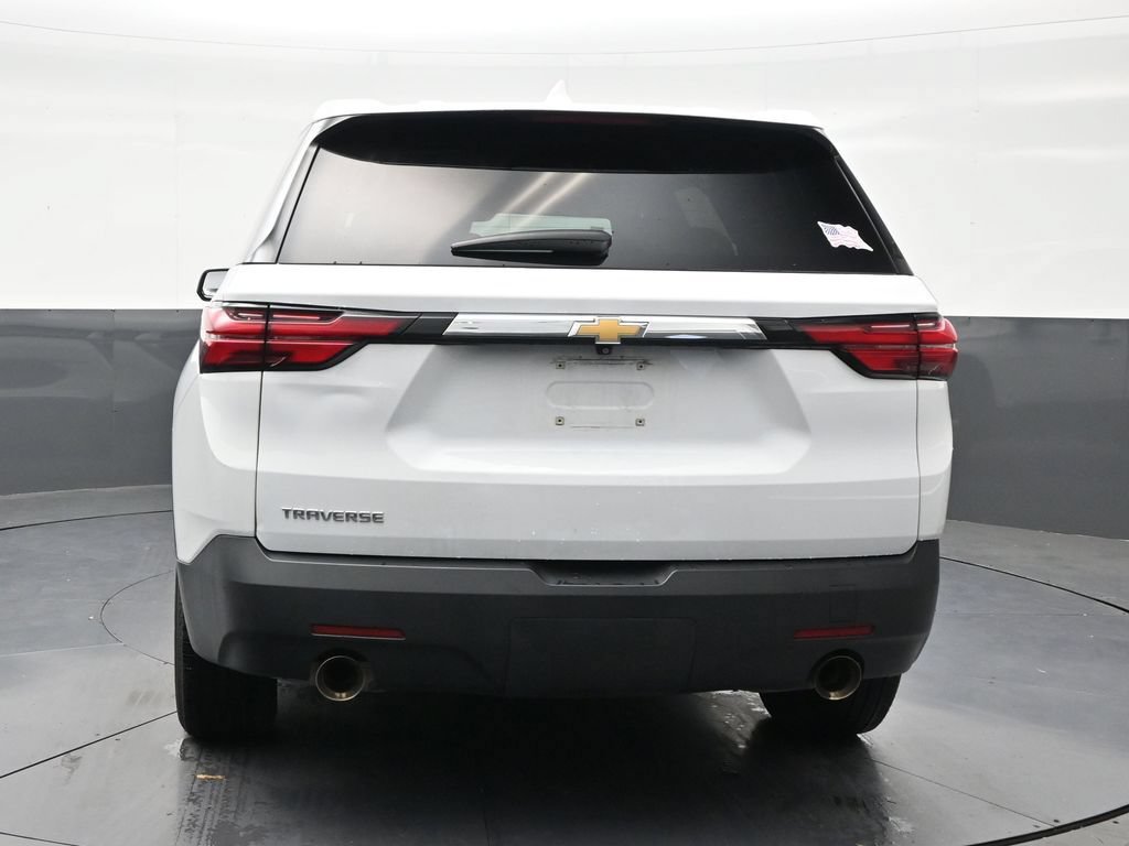 Used 2023 Chevrolet Traverse LS FWD image 4