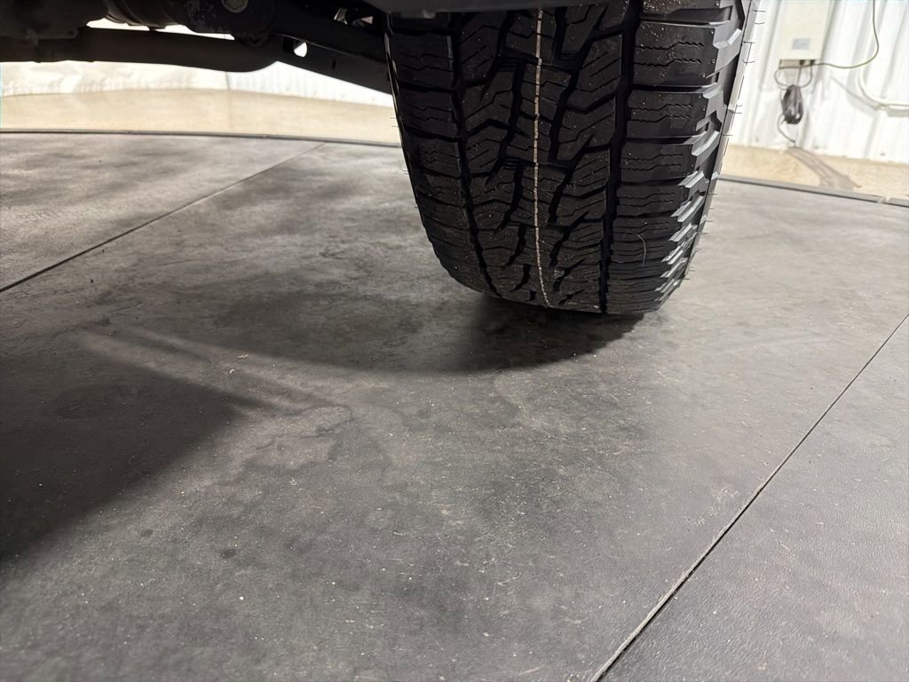 Used 2023 Chevrolet Traverse LT w/ LPO, Floor Liner Package image 41