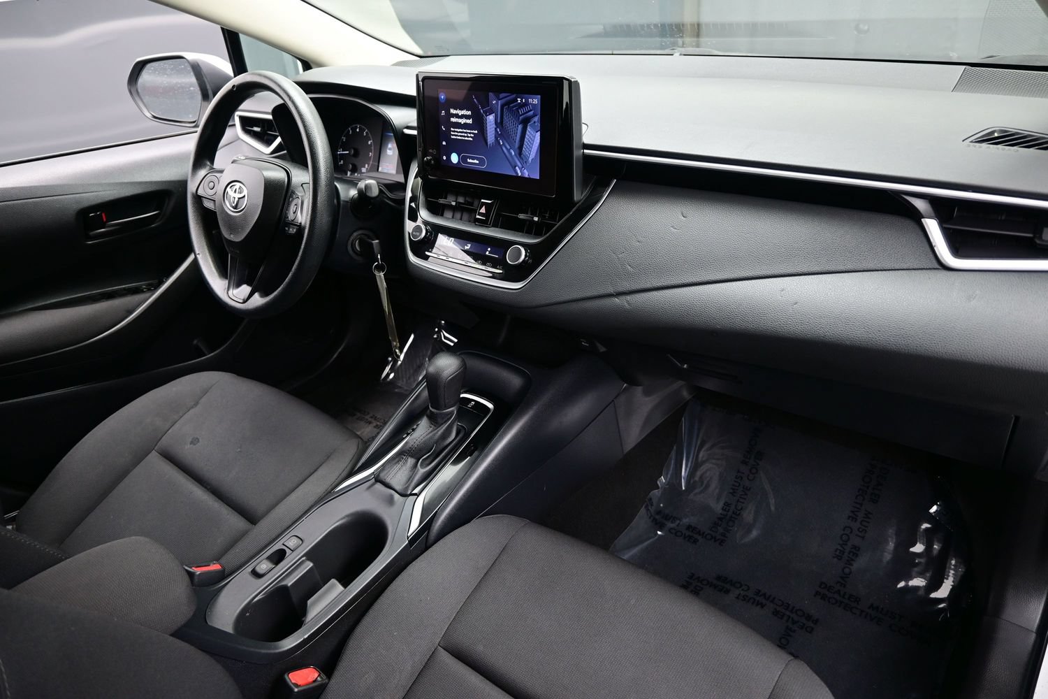 Used 2023 Toyota Corolla LE FWD image 13
