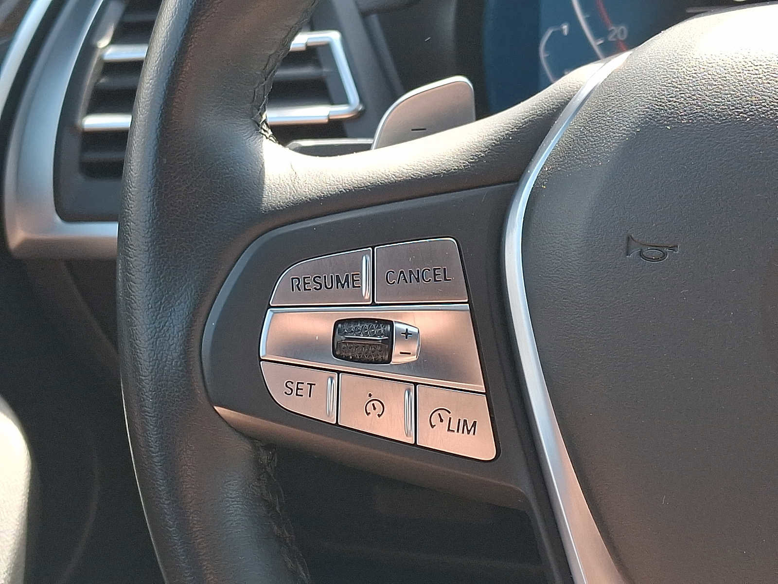 Used 2022 BMW X4 xDrive30i w/ Convenience Package image 22