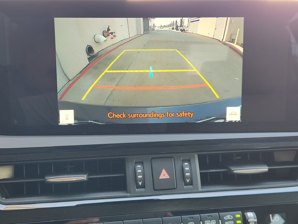 Certified 2024 Lexus ES 350 w/ Technology Package FWD image 17