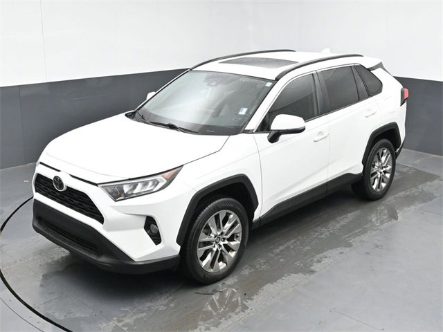 Used 2020 Toyota RAV4 XLE Premium image 36