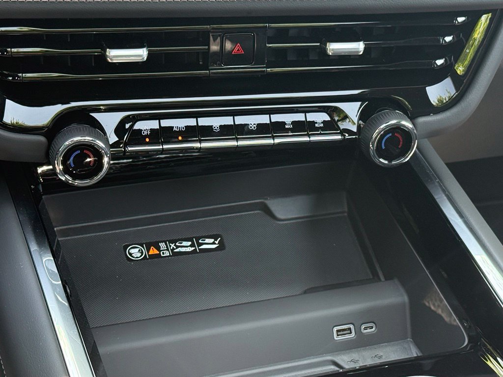 New 2026 Chevrolet Tahoe High Country AWD/4WD image 22