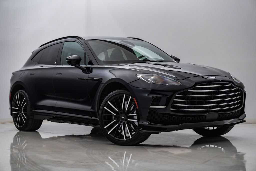 Used 2025 Aston Martin DBX 707 AWD/4WD image 1