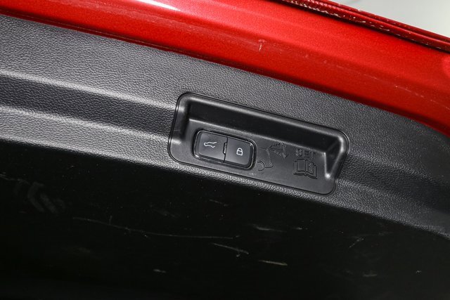 Used 2023 Ford Explorer XLT w/ Equipment Group 202A image 12