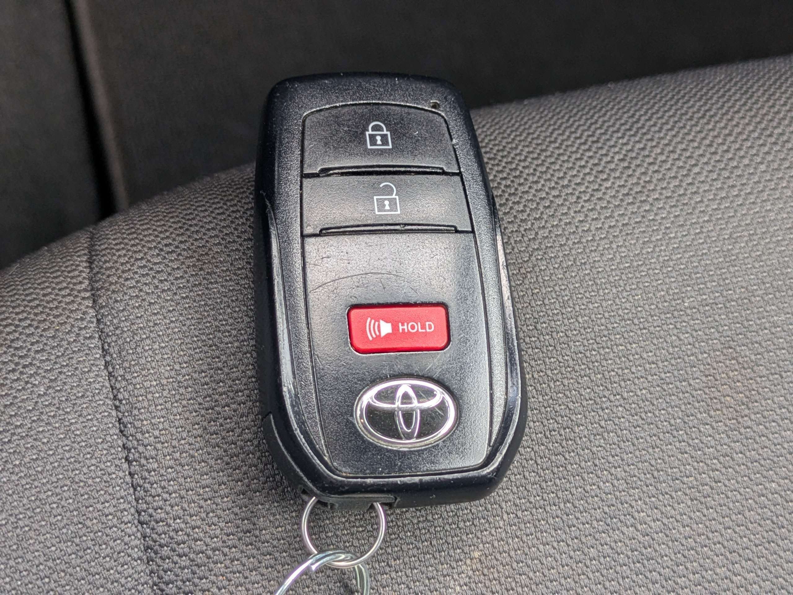 Used 2023 Toyota Corolla Cross LE FWD image 28