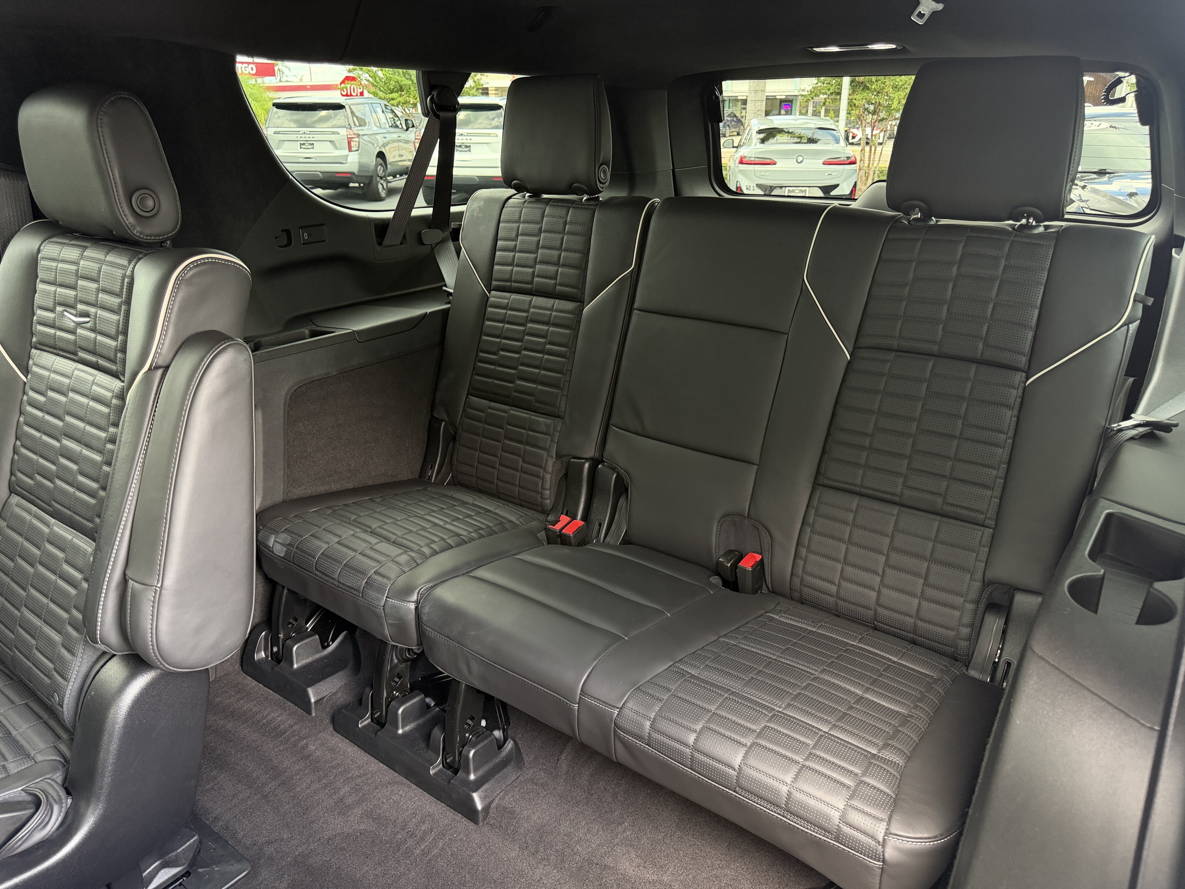 Certified 2024 Cadillac Escalade ESV Premium Luxury Platinum w/ LPO, Floor Liner Package AWD/4WD image 20