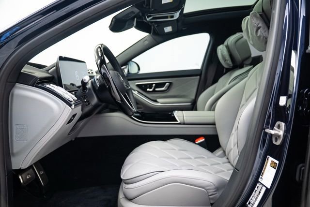 Used 2025 Mercedes-Benz Maybach S 580 4MATIC image 18