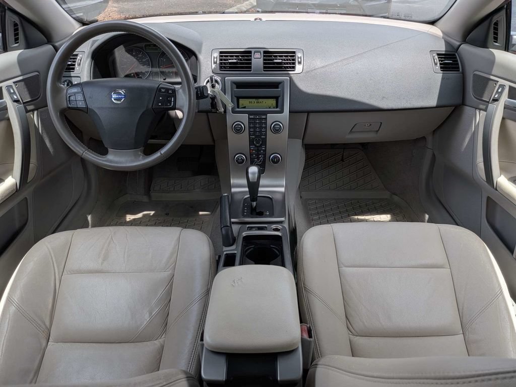 Used 2009 Volvo C70 T5 FWD image 21