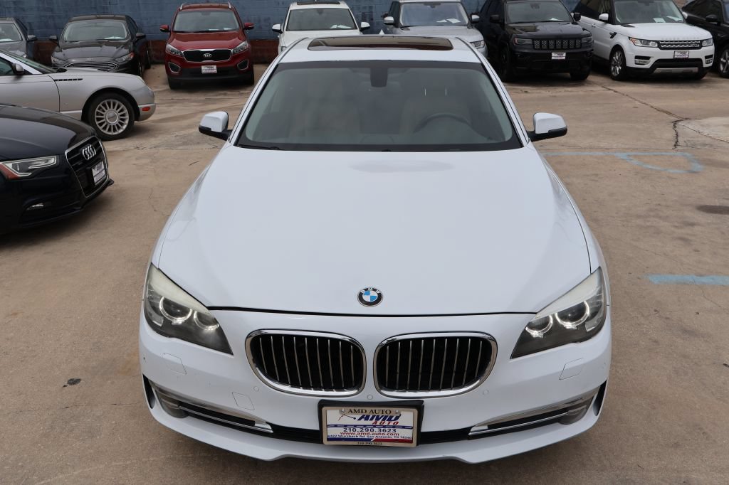 Used 2015 BMW 740i RWD image 31