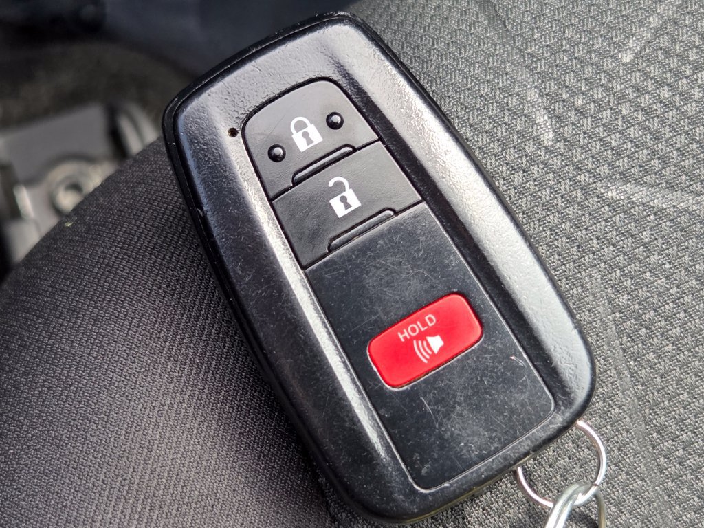 Used 2023 Toyota RAV4 XLE AWD/4WD image 36