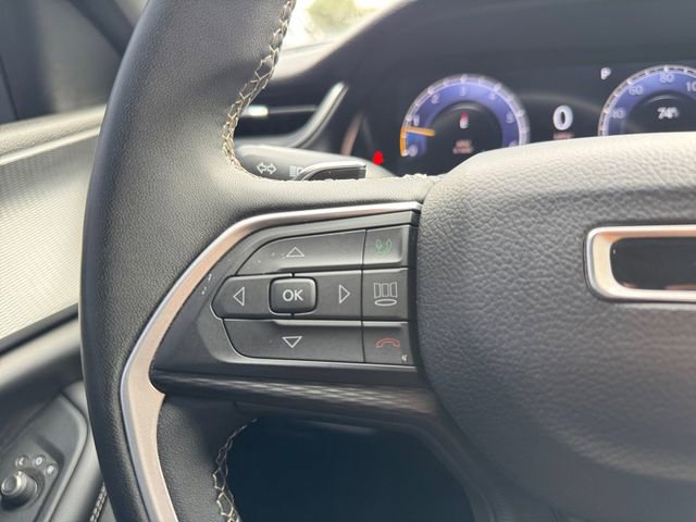 Used 2023 Jeep Grand Cherokee L Laredo image 7