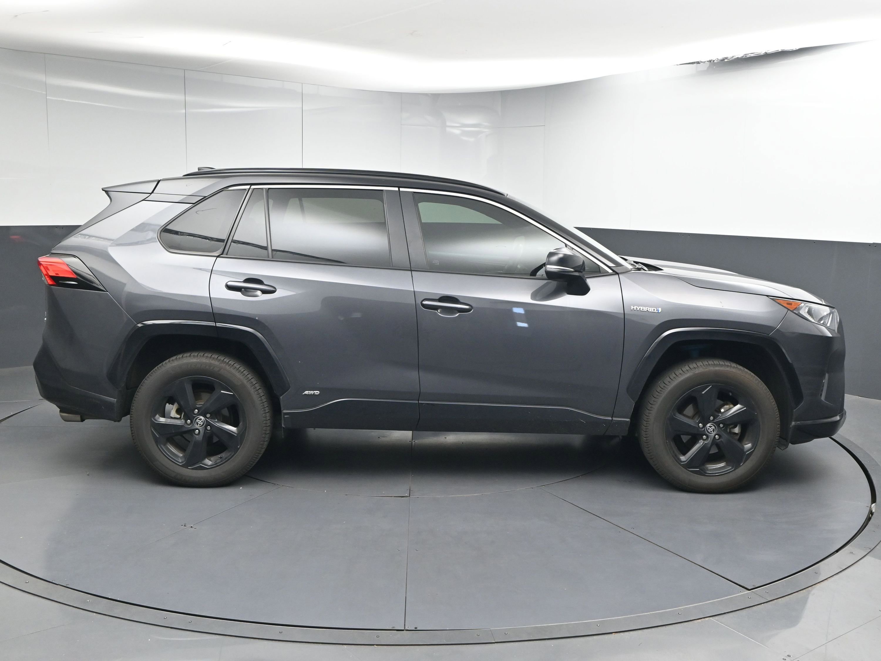 Used 2021 Toyota RAV4 XSE image 9