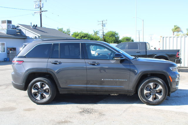 Used 2024 Jeep Grand Cherokee Limited 4xe AWD/4WD image 3