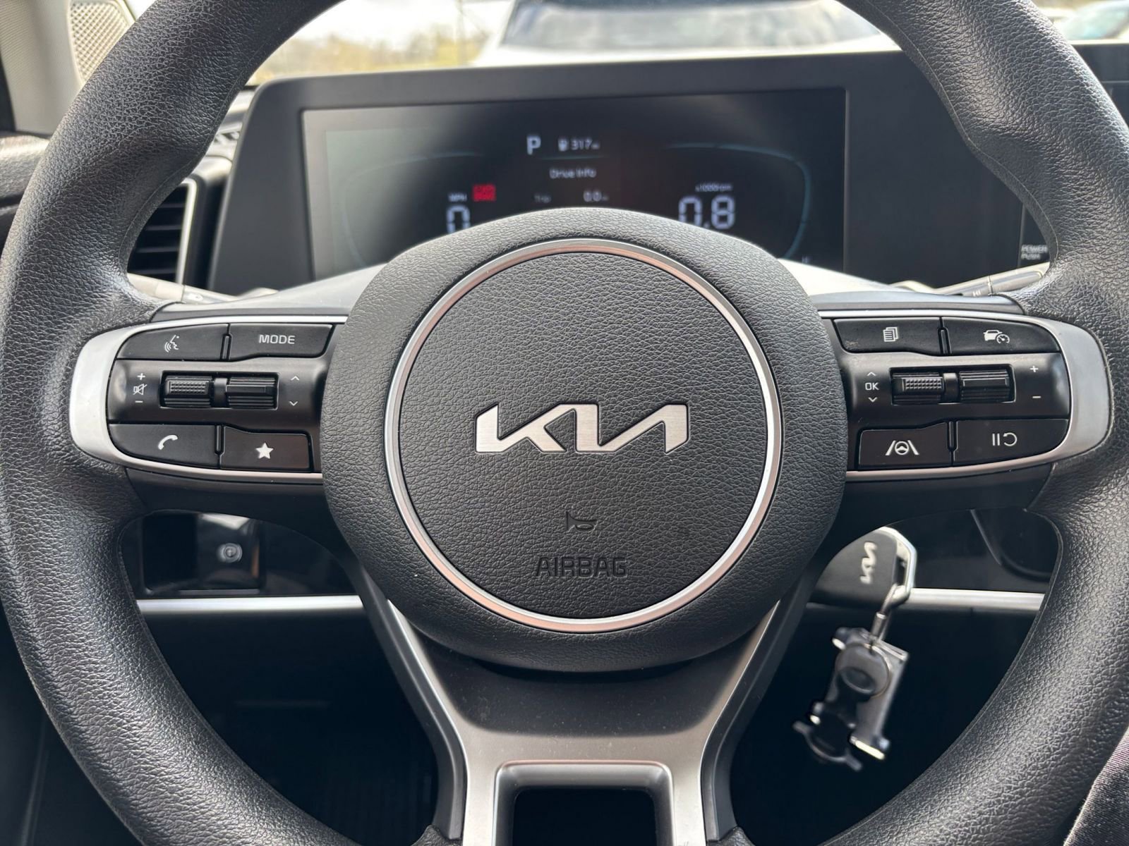 Used 2025 Kia Sportage LX image 27
