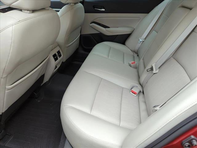 Used 2021 Nissan Altima 2.5 SL FWD image 13