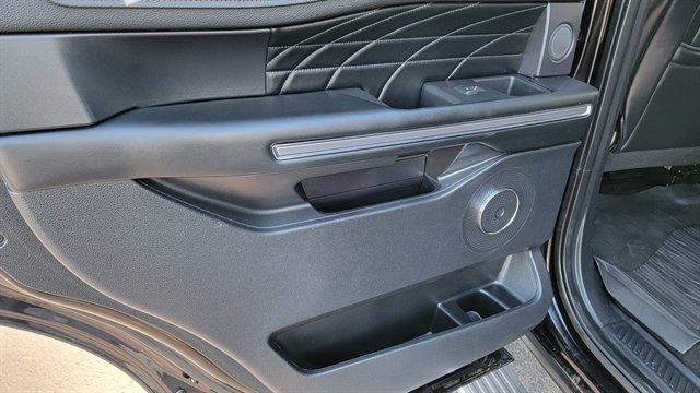 Used 2019 Ford Expedition Platinum image 63