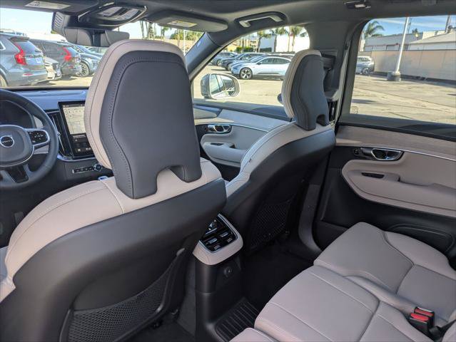 New 2026 Volvo XC90 T8 Plus w/ Protection Package Premier AWD/4WD image 12