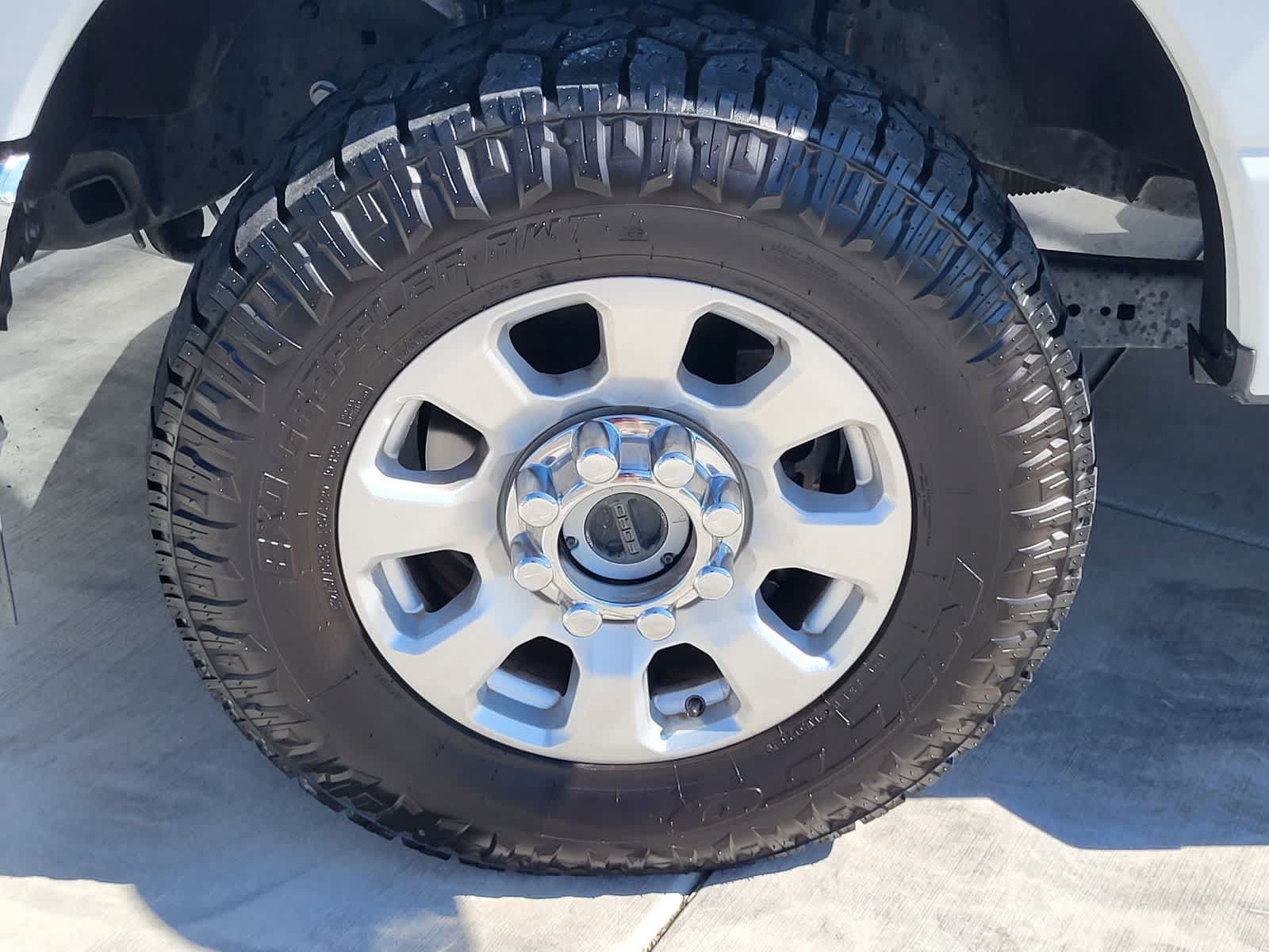 Used 2024 Ford F250 XLT w/ FX4 Off-Road Package AWD/4WD image 9