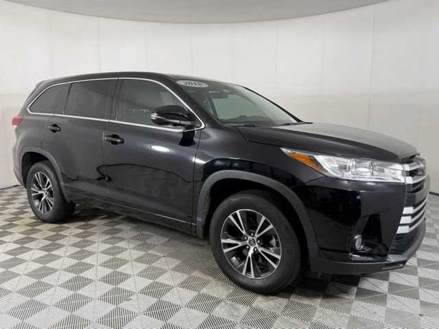 Used 2018 Toyota Highlander Plus FWD image 11