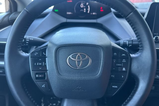 Certified 2025 Toyota Prius LE FWD image 28
