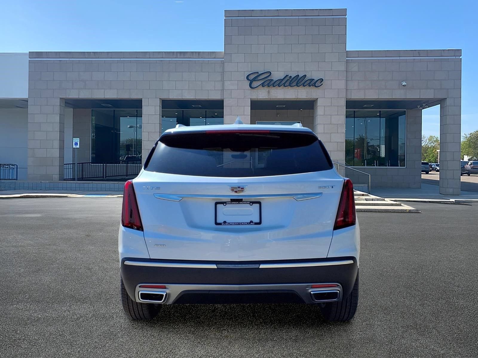 New 2026 Cadillac XT5 Premium Luxury w/ LPO, Floor Liner Package AWD/4WD image 5