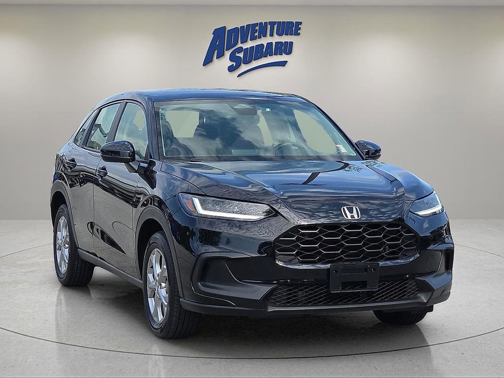Used 2023 Honda HR-V LX image 1