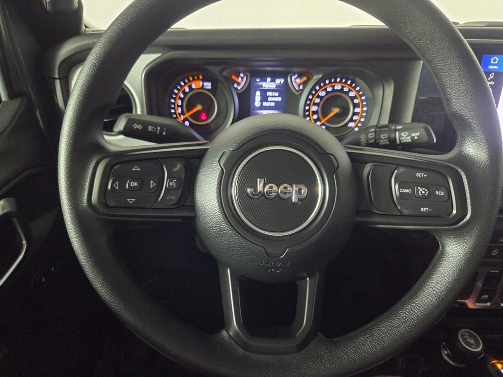 Used 2026 Jeep Wrangler Sport AWD/4WD image 15