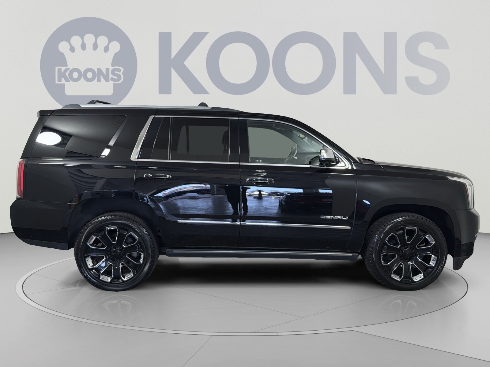 Used 2019 GMC Yukon Denali w/ Denali Ultimate Package AWD/4WD image 8