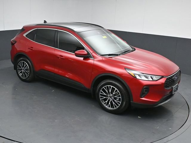 Used 2025 Ford Escape SE image 46