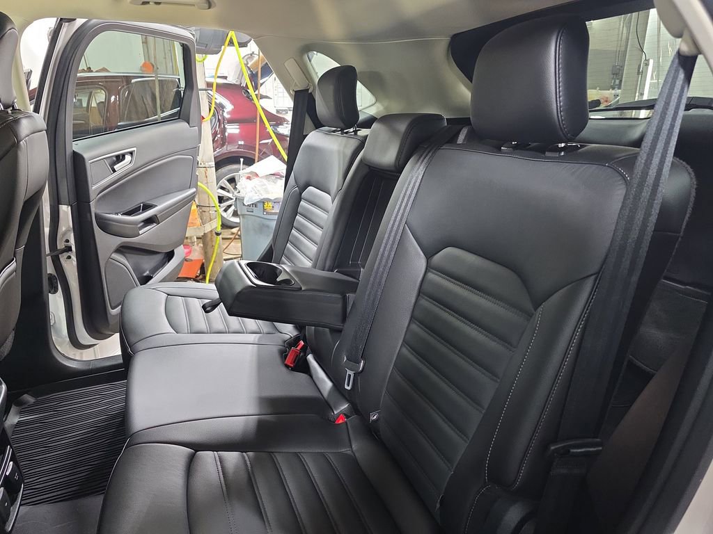 Used 2018 Ford Edge SEL w/ Equipment Group 201A image 14