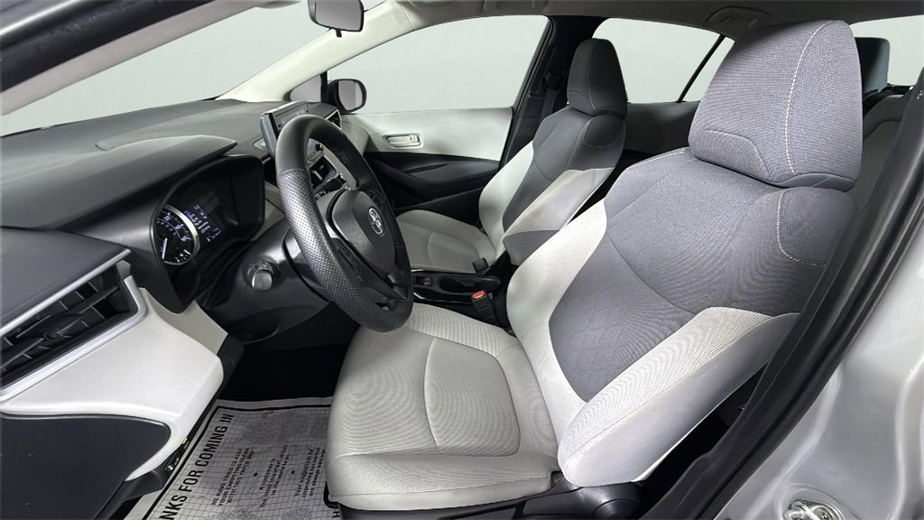 Used 2022 Toyota Corolla LE image 17
