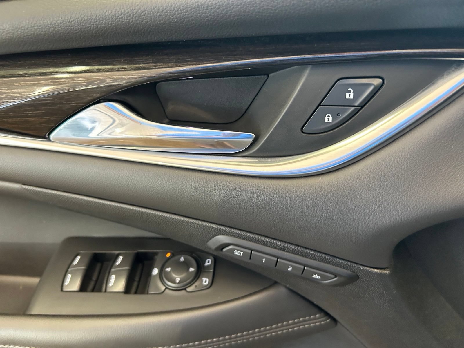 Used 2019 Buick LaCrosse Essence w/ Sun and Shade Package AWD/4WD image 13