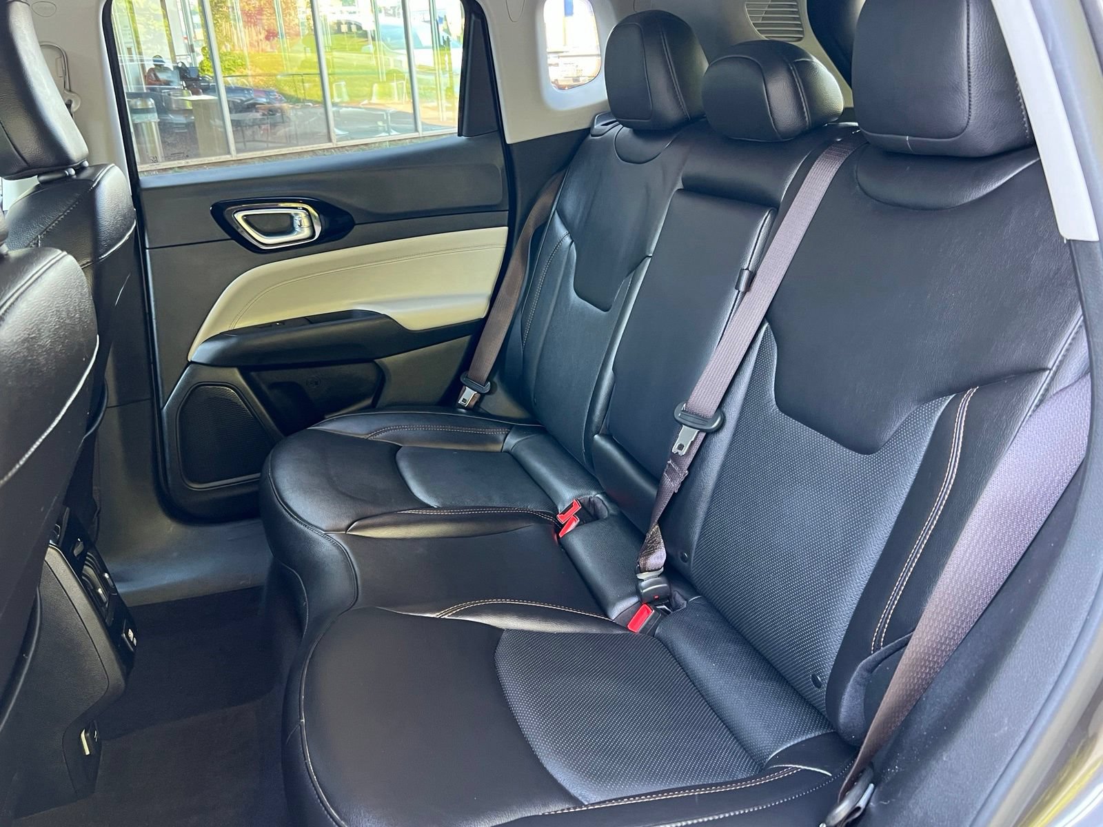 Used 2022 Jeep Compass Limited AWD/4WD image 4