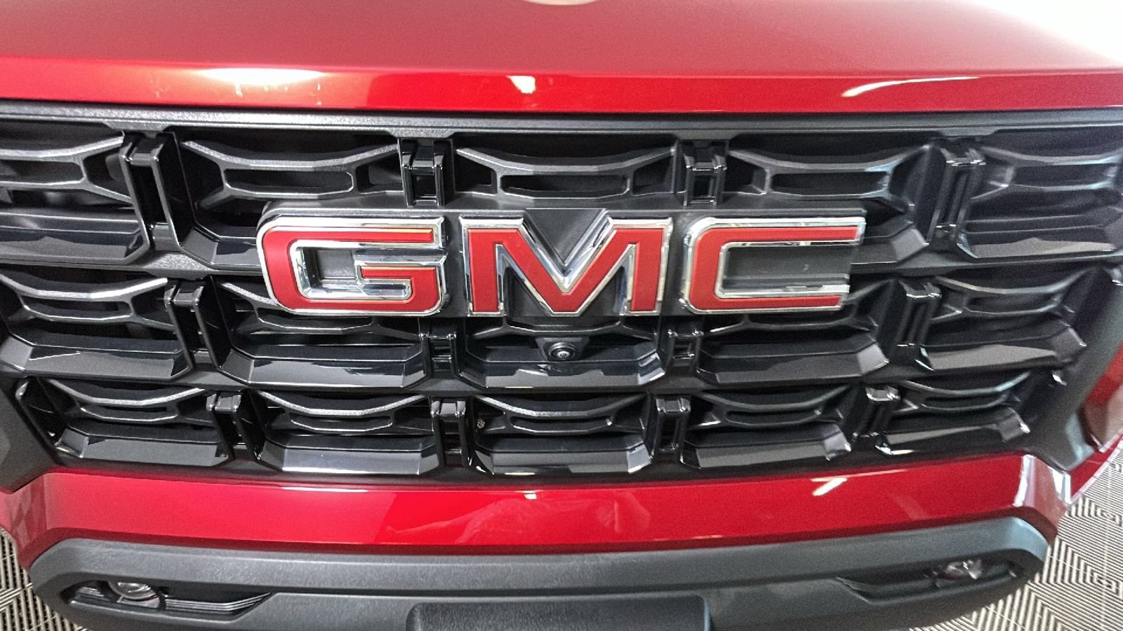Used 2024 GMC Canyon Elevation w/ Convenience Package AWD/4WD image 9