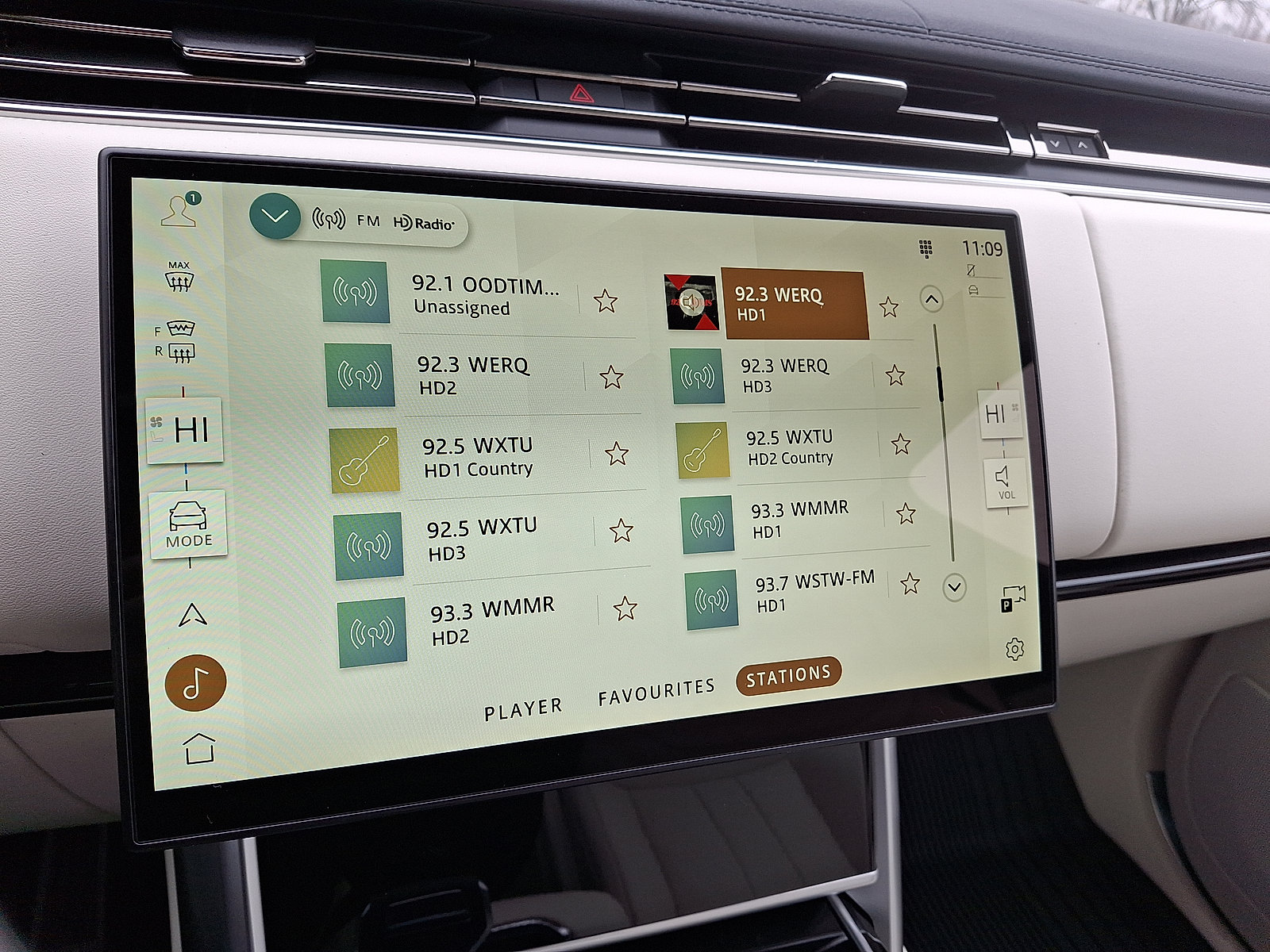 New 2026 Land Rover Range Rover SE image 8