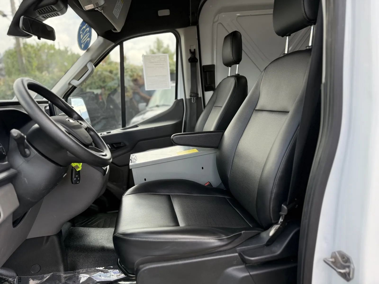 Used 2023 Ford Transit 250 Medium Roof AWD image 15