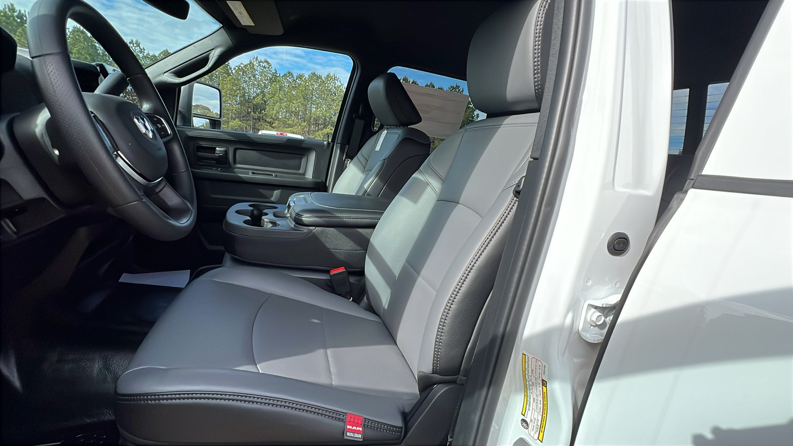 New 2026 RAM 2500 Tradesman AWD/4WD image 17