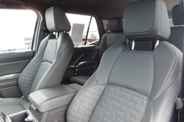 Certified 2025 Toyota 4Runner TRD Off-Road Premium w/ Tow Technology Package AWD/4WD image 28