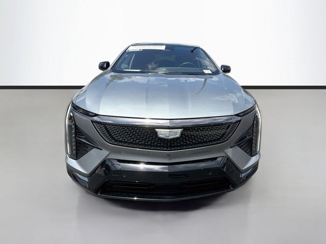 Certified 2025 Cadillac Optiq Sport 2 w/ LPO, Floor Liner Package AWD/4WD image 2