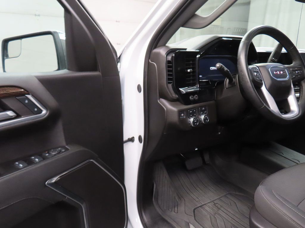 Used 2024 GMC Sierra 1500 SLE w/ X31 Off-Road Package image 44