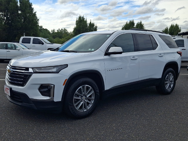 Certified 2023 Chevrolet Traverse LT FWD image 3