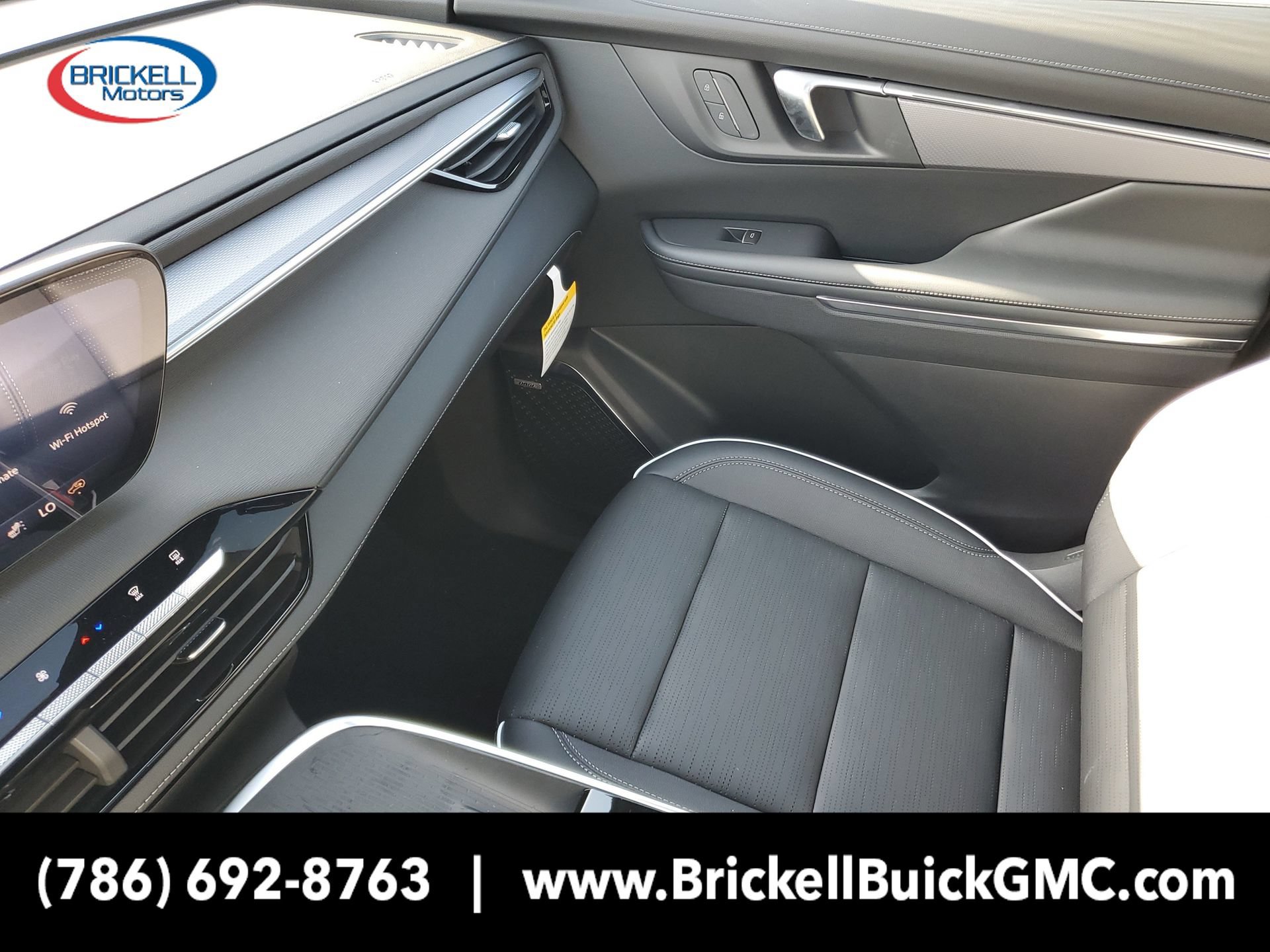 New 2026 Buick Enclave Sport Touring w/ Power Package FWD image 28