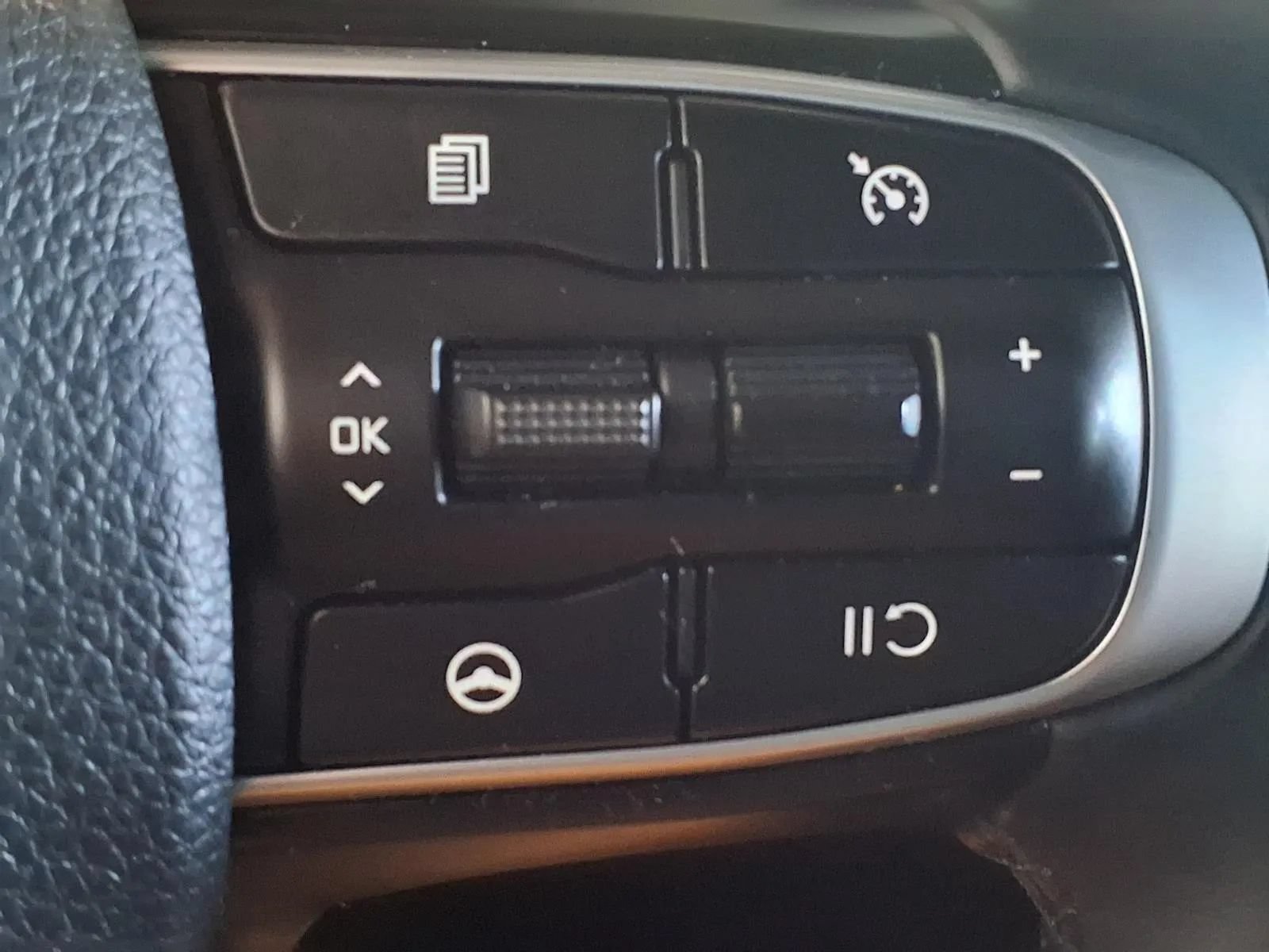Used 2022 Kia K5 GT-Line AWD/4WD image 25