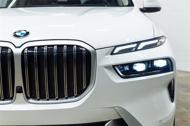 Certified 2025 BMW X7 xDrive40i image 7