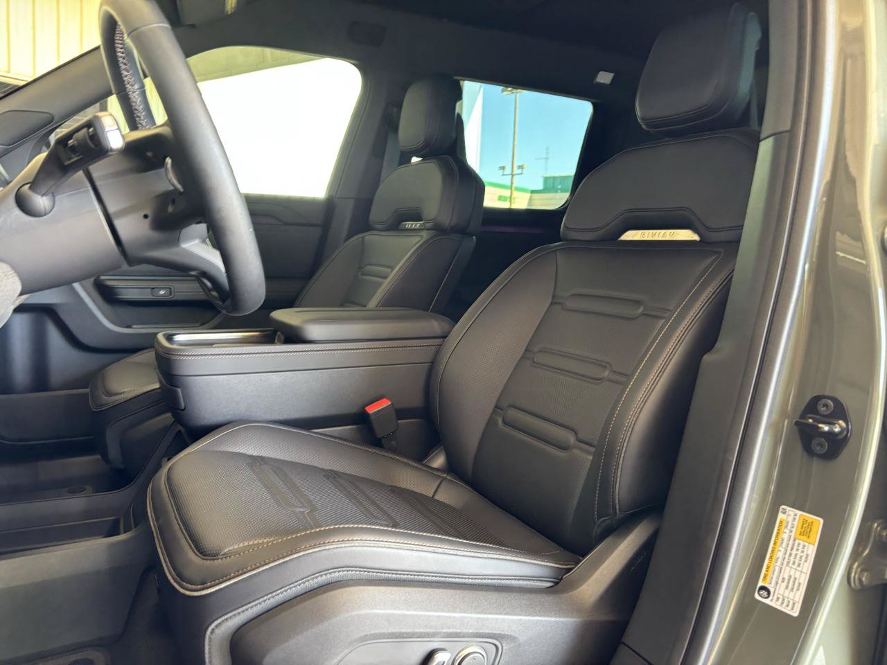 Used 2027 Rivian R2 Performance Dual AWD/4WD image 16