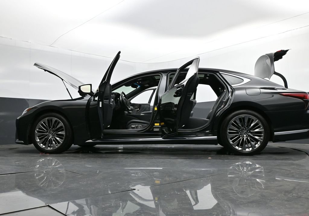Used 2023 Lexus LS 500 AWD image 33