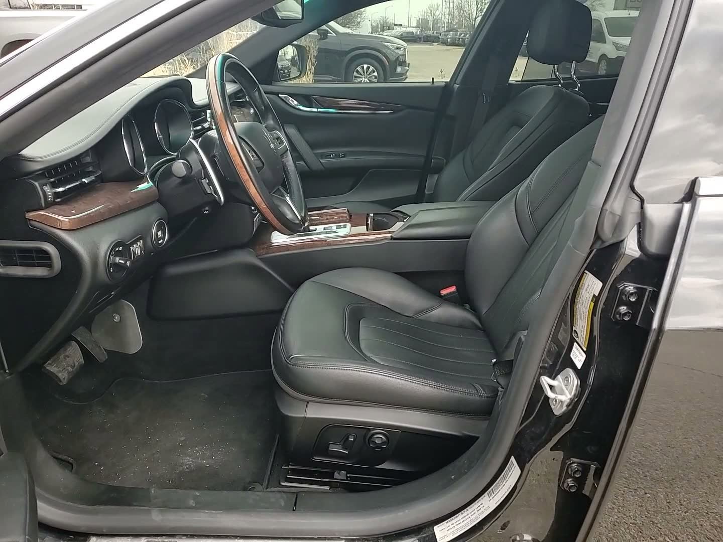 Used 2016 Maserati Quattroporte S Q4 AWD/4WD image 27